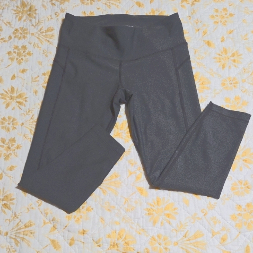 Under Armour Gray Yoga Pants  With Sleek Design Med